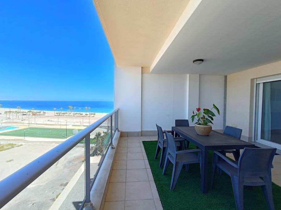 Mar Y Sal 12 Suites, Gran Terraza Con Vistas Al Mar, 2 Hab, Garaje Y Piscina Roquetas de Mar Exterior foto